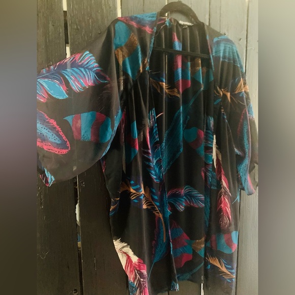 Vintage EXPRESS Oversized Short Kimono🪶🪶🪶🪶 - Picture 2 of 5